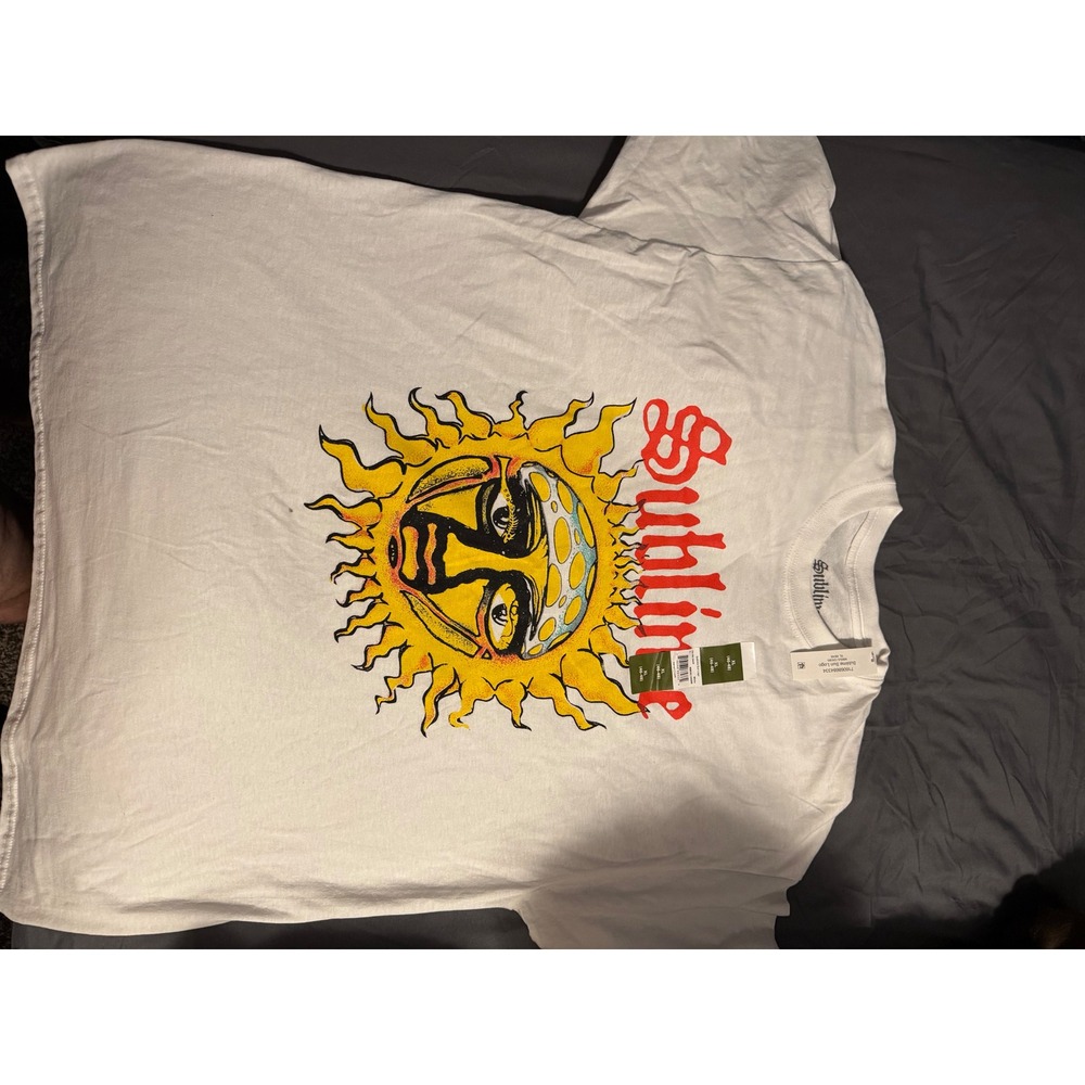 Sublime Sun Logo Graphic T-Shirt White Mens XL New With Tags Band Tee